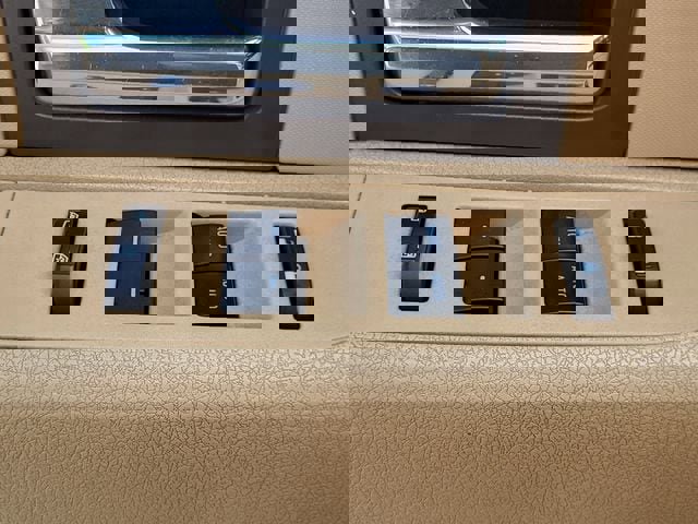 Used 2013 Ford F150 XLT w/ XLT Chrome Pkg image 8