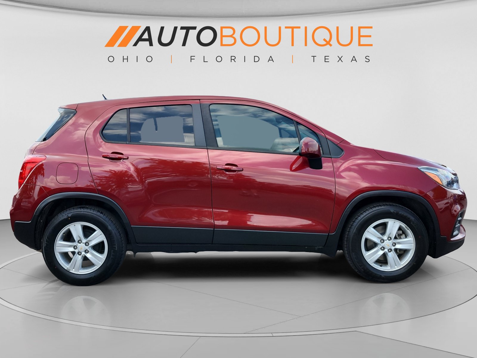 Used 2021 Chevrolet Trax LS w/ Tint and Cruise Package FWD image 6