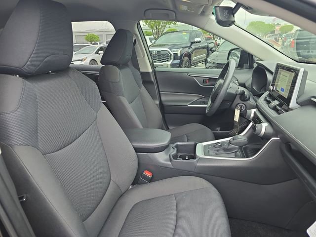 Used 2025 Toyota RAV4 LE image 10