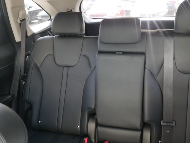 Used 2025 Kia Sorento S w/ Panoramic Sunroof Package FWD image 38