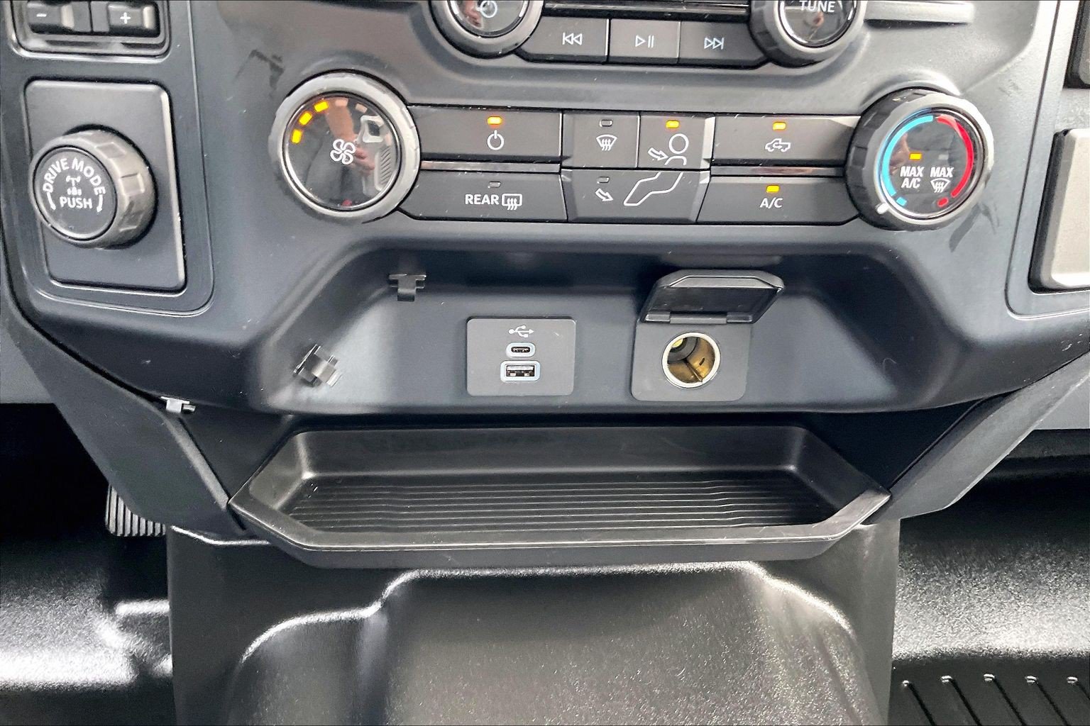 Used 2024 Ford F350 XL w/ 360-Degree Camera Package RWD image 28