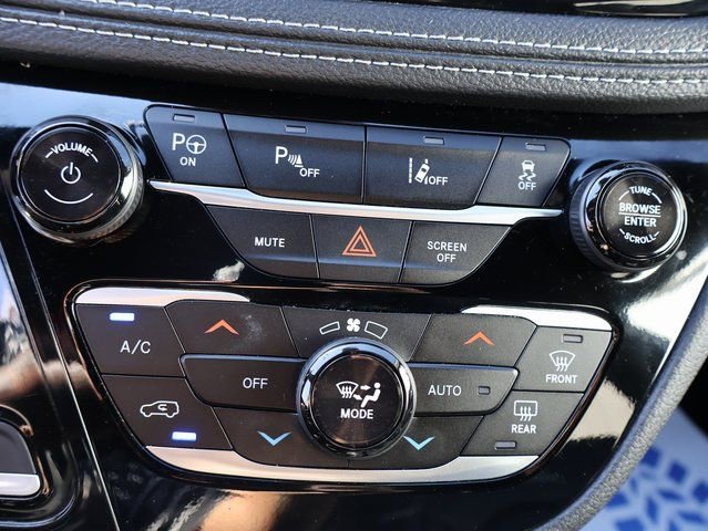Used 2024 Chrysler Pacifica Limited FWD image 26