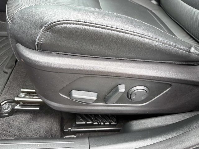 Used 2022 Hyundai Tucson SEL w/ Convenience + Premium Package FWD image 10