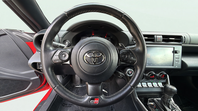 Used 2022 Toyota GR86 RWD image 15
