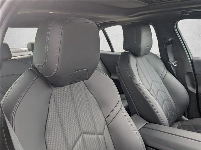 Used 2025 BMW 530i RWD image 19