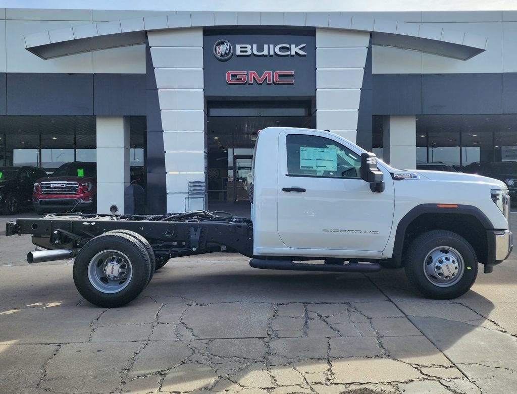 New 2026 GMC Sierra 3500 Pro w/ Convenience Package image 2