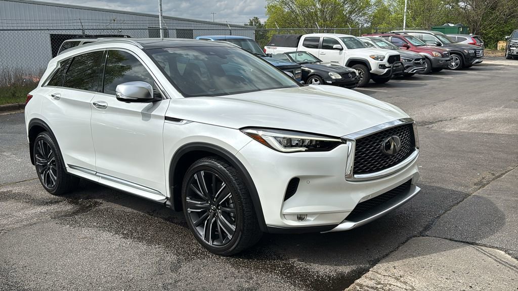 Used 2023 INFINITI QX50 Sensory w/ Accent Package FWD image 2