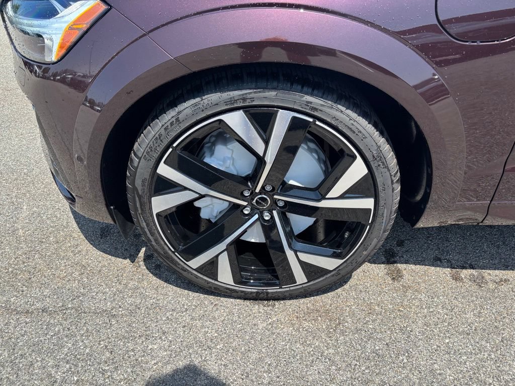 New 2026 Volvo XC60 T8 Ultra w/ Climate Package AWD/4WD image 9