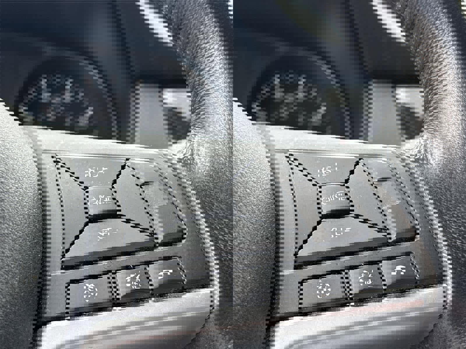 Used 2017 Nissan Rogue SV image 14