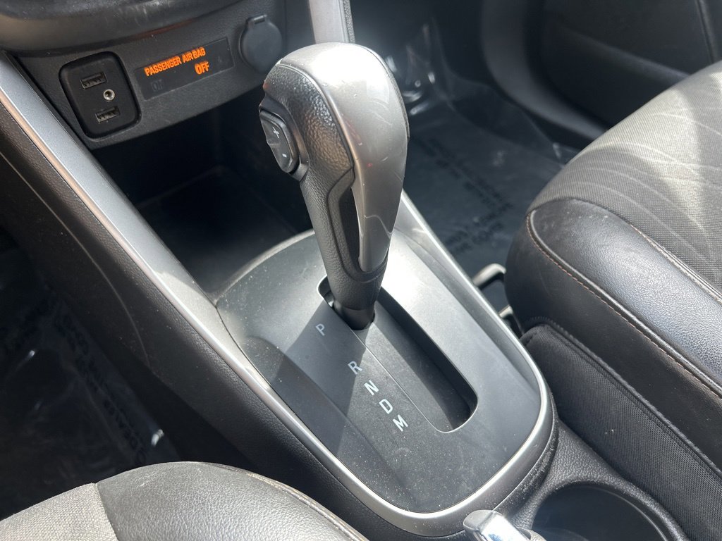 Used 2022 Chevrolet Trax LT w/ LT Convenience Package image 32