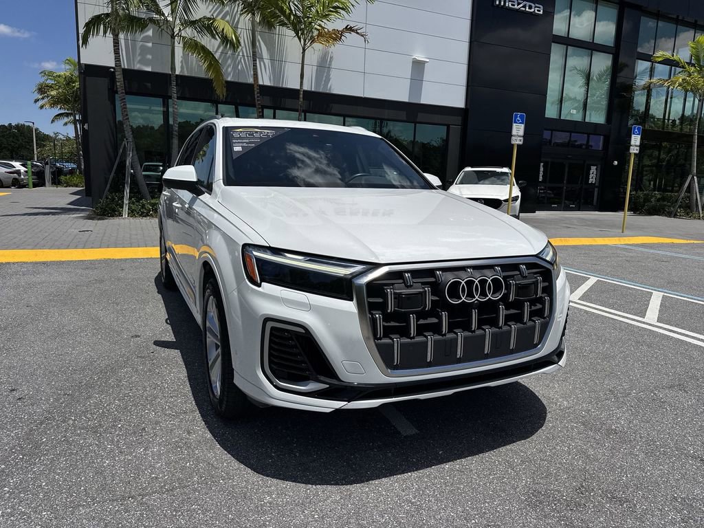 Used 2025 Audi Q7 3.0T Premium Plus AWD/4WD image 7