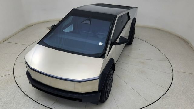 Used 2024 Tesla Cybertruck AWD Crew Cab image 73