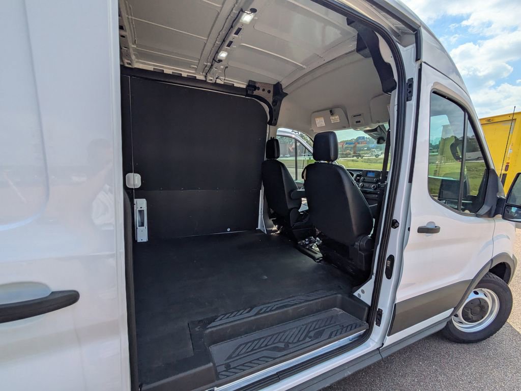 Used 2024 Ford Transit 250 148 Medium Roof w/ Load Area Protection Package image 16