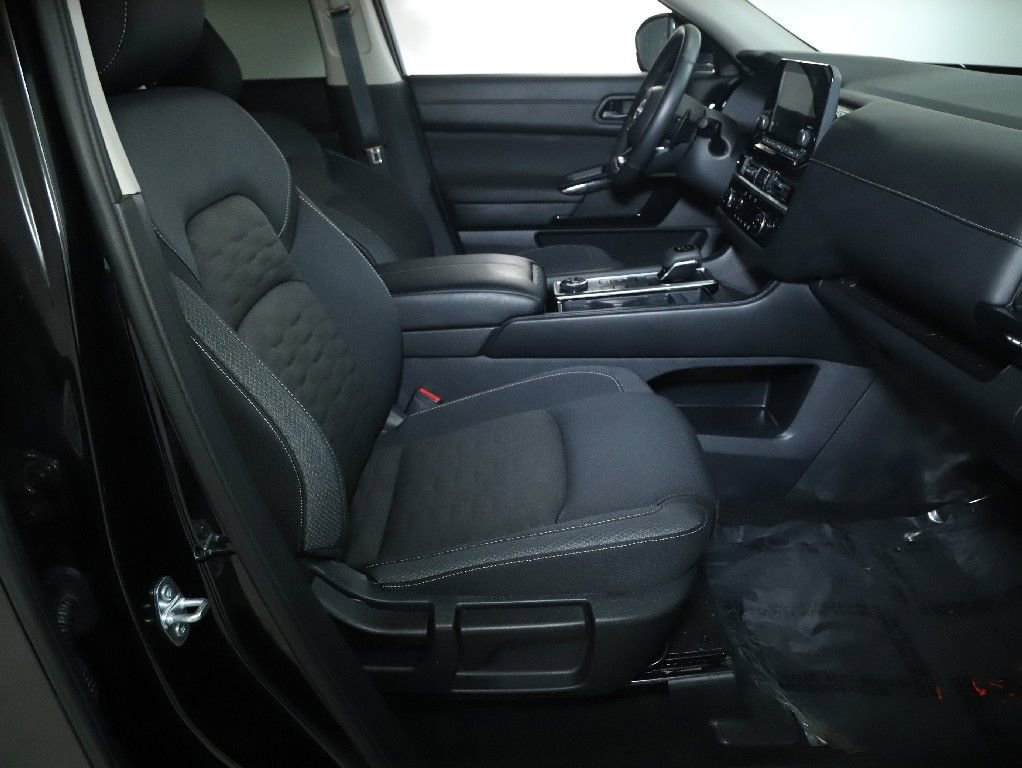 Certified 2025 Nissan Pathfinder SV AWD/4WD image 33