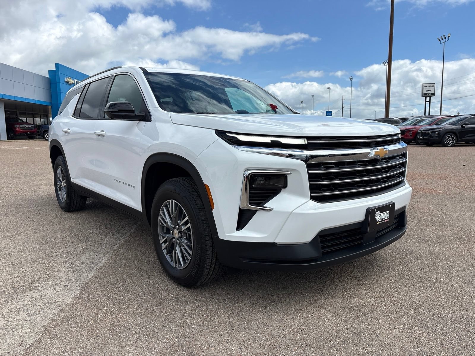 New 2026 Chevrolet Traverse LT w/ Driver Confidence Package FWD image 8