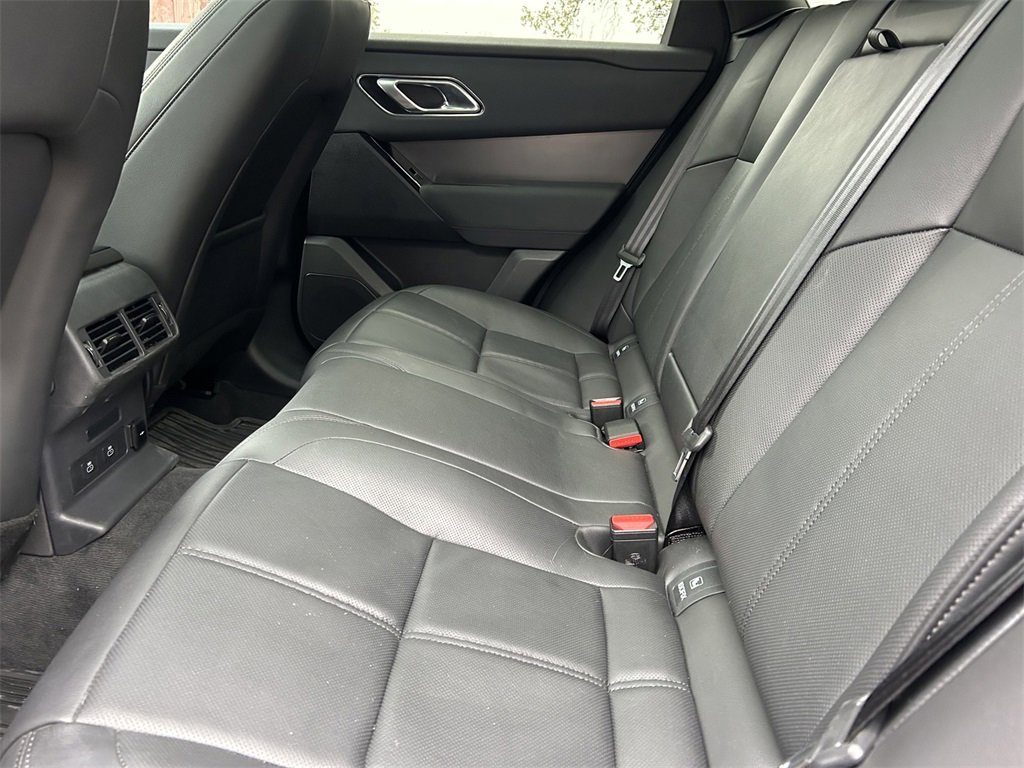 Used 2025 Land Rover Range Rover Velar Dynamic SE image 15