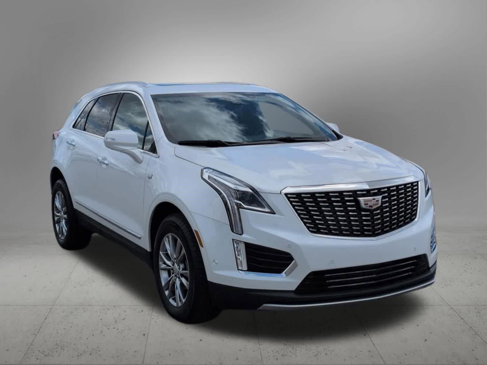 Used 2023 Cadillac XT5 Premium Luxury w/ Technology Package AWD/4WD image 8