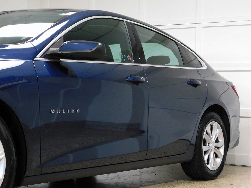 Used 2019 Chevrolet Malibu LT image 17