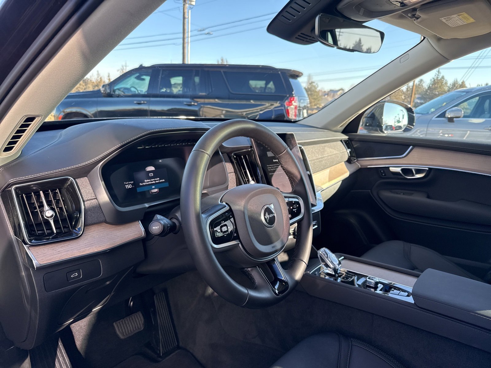 Certified 2025 Volvo XC90 B6 Plus image 19