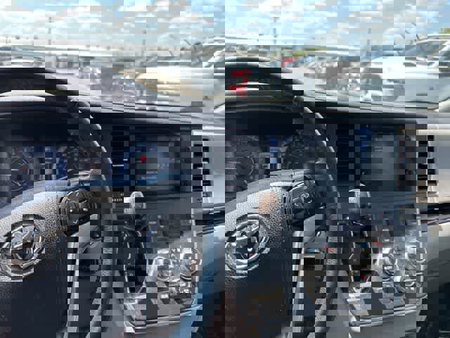 Used 2017 Toyota Sienna XLE FWD image 7