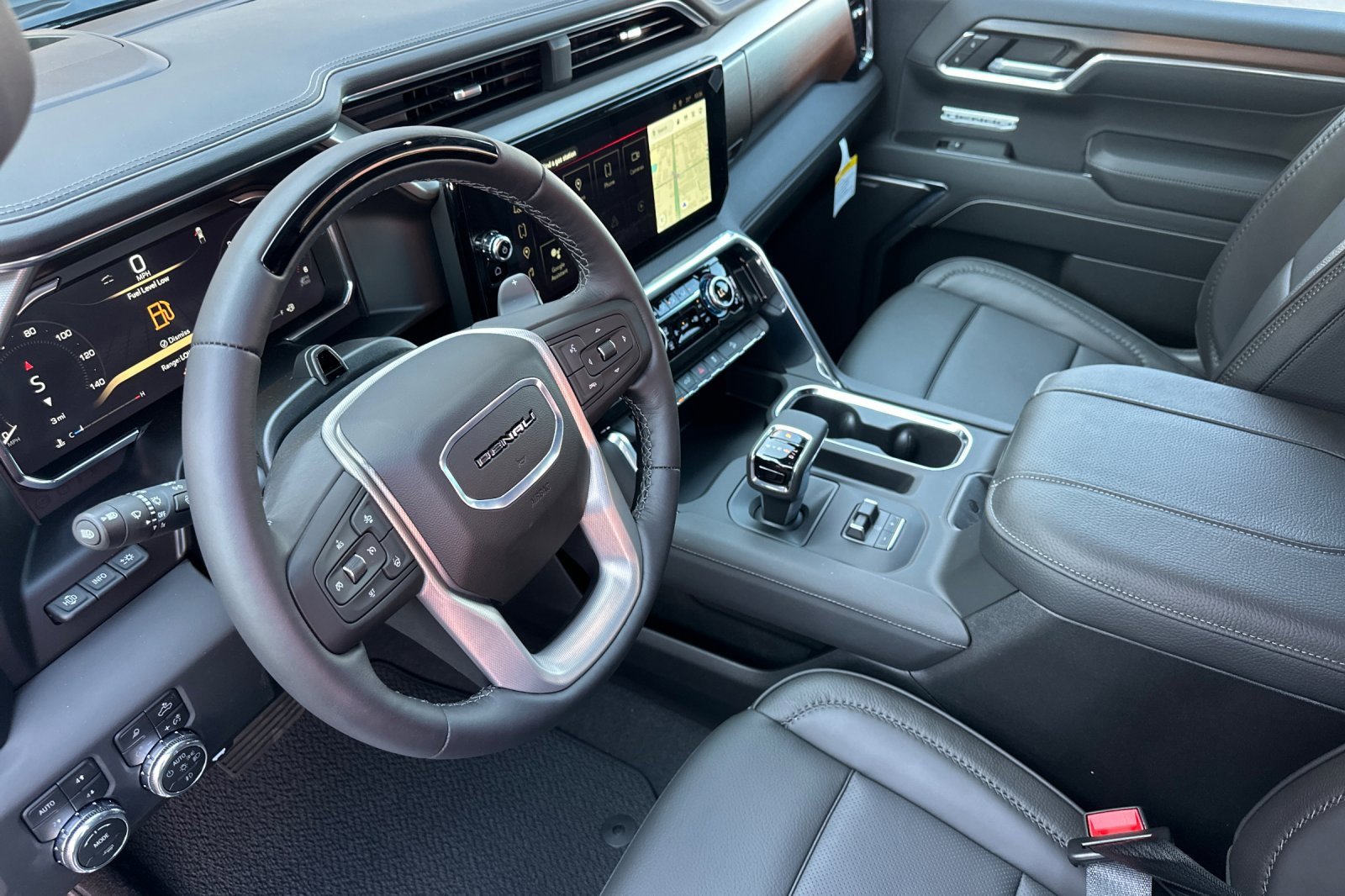 New 2026 GMC Sierra 1500 Denali w/ Technology Package image 8