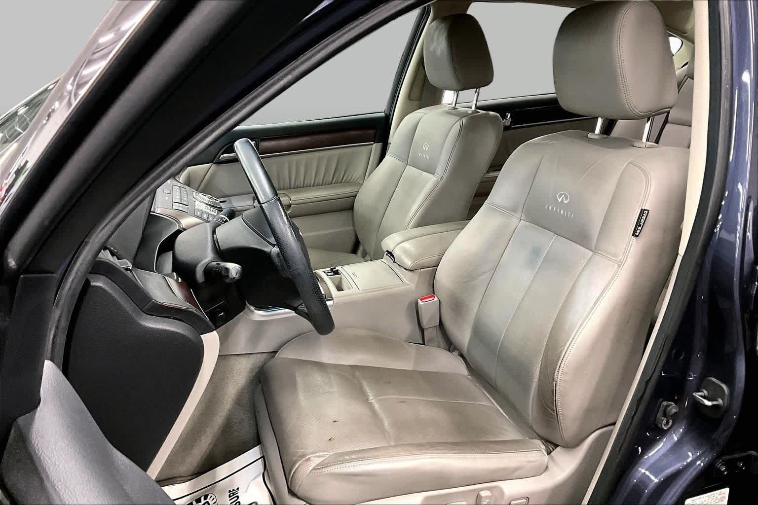 Used 2010 INFINITI M35 w/ Technology Pkg RWD image 7