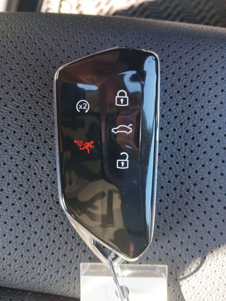 New 2026 Volkswagen Atlas Peak Edition image 28