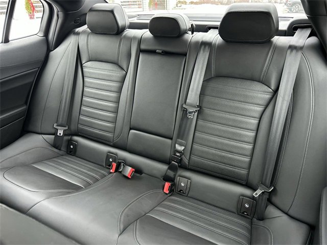 Used 2023 Alfa Romeo Giulia Veloce image 23