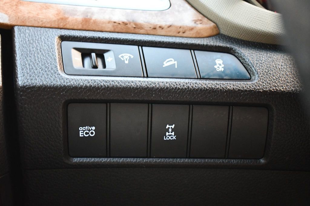 Used 2015 Hyundai Santa Fe Sport image 26