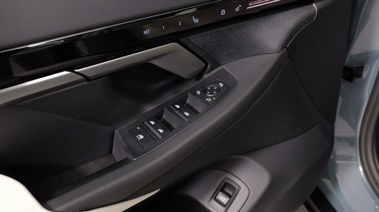 Used 2024 BMW 530i xDrive image 28