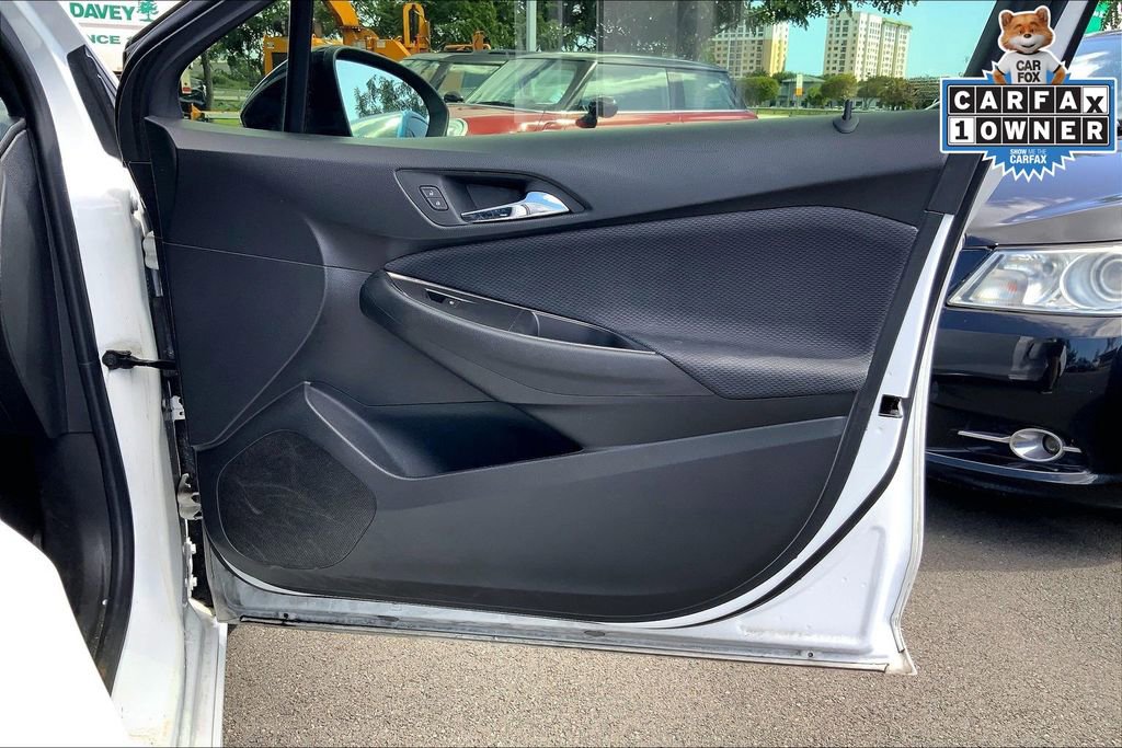 Used 2018 Chevrolet Cruze LT w/ Redline Edition image 22