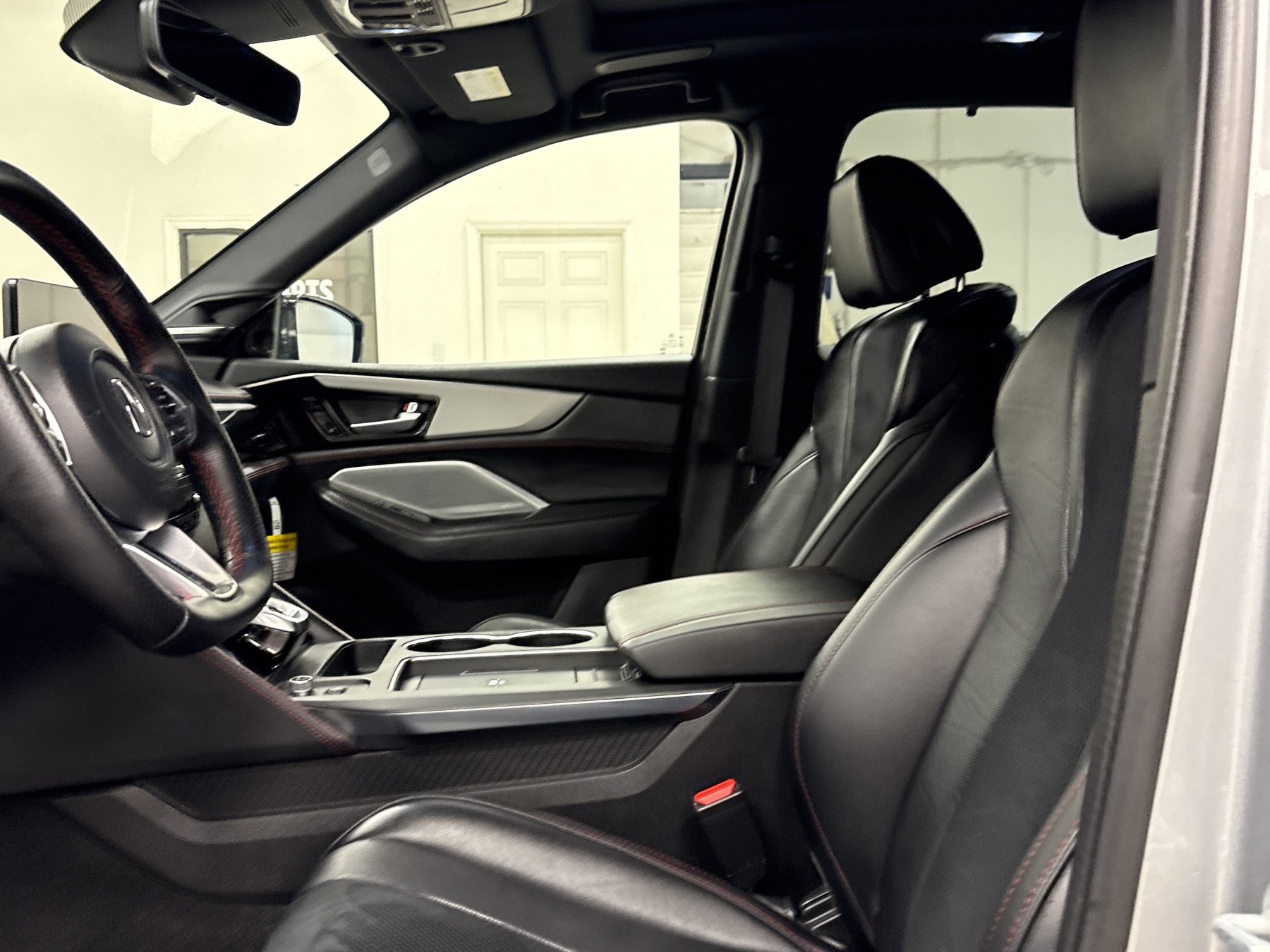 Used 2025 Acura MDX A-Spec image 5