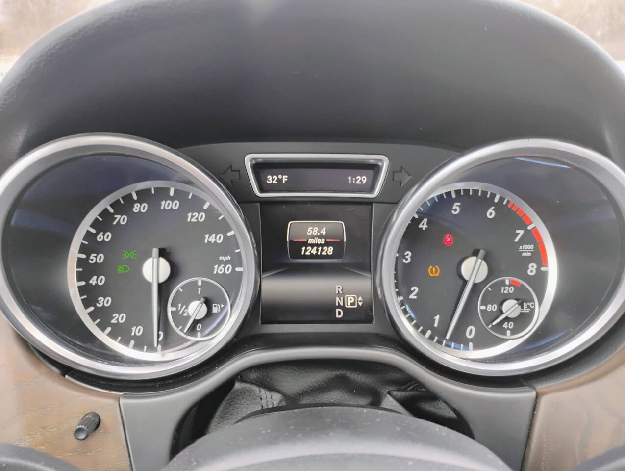 Used 2015 Mercedes-Benz ML 350 4MATIC w/ Premium 1 Package image 12