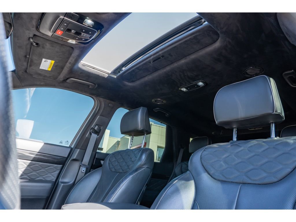 Used 2022 Hyundai Palisade Calligraphy image 12