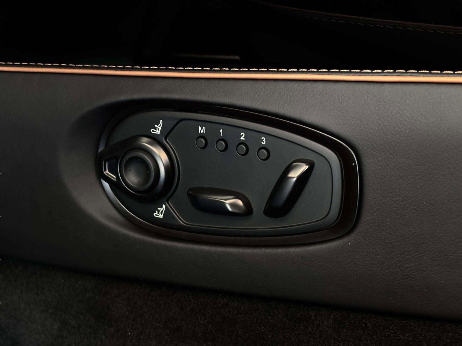 New 2026 Aston Martin V8 Vantage S image 21