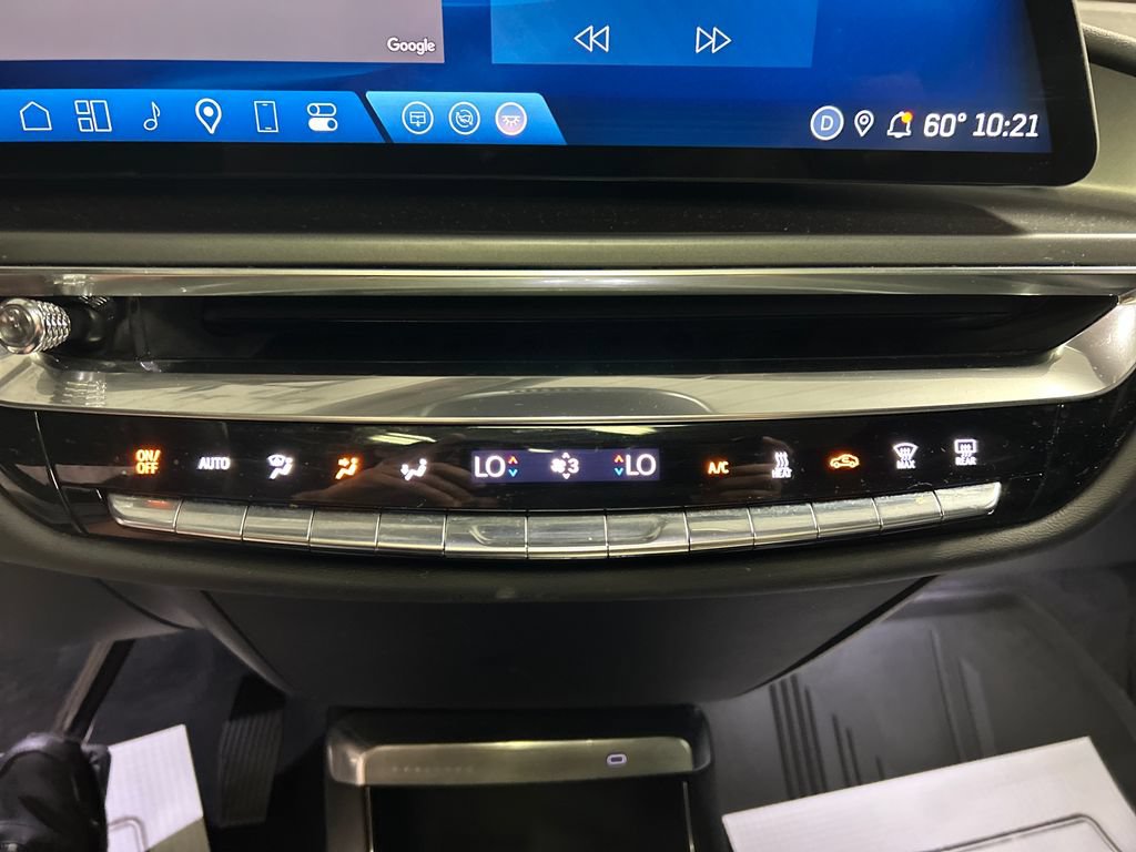 Used 2024 Cadillac Lyriq Tech RWD image 18