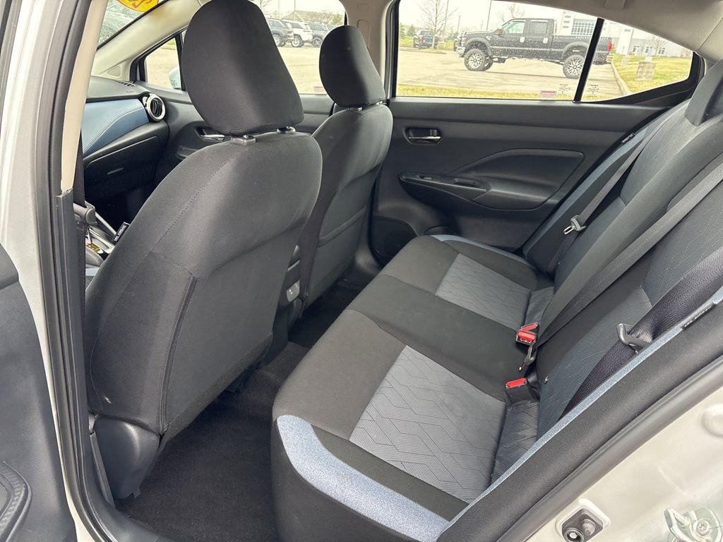 Used 2025 Nissan Versa SV FWD image 9