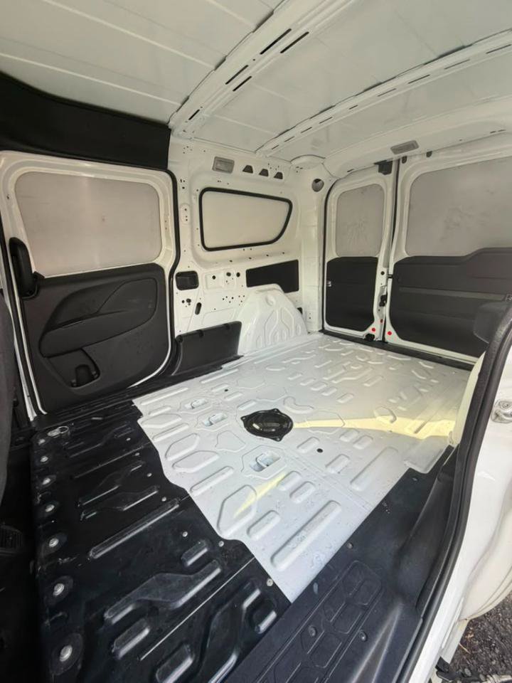 Used 2022 RAM ProMaster City Tradesman FWD image 13