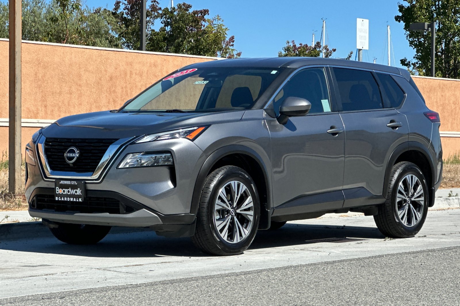 Used 2023 Nissan Rogue SV FWD image 8