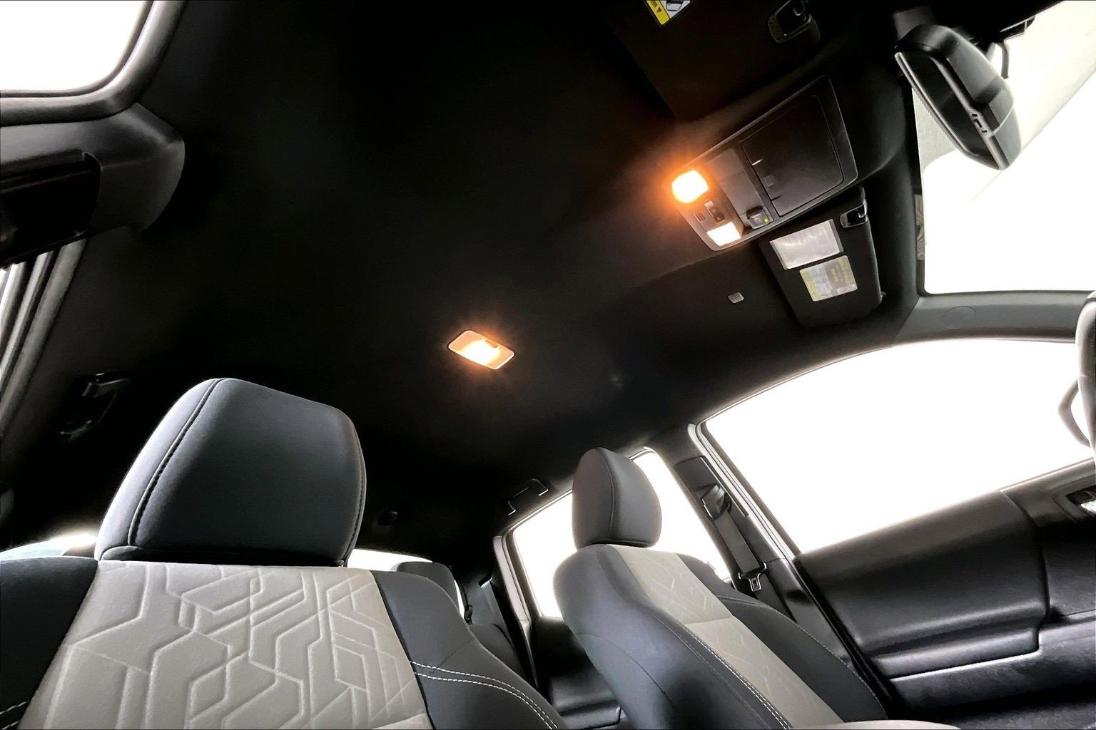 Used 2020 Toyota Tacoma TRD Sport image 22