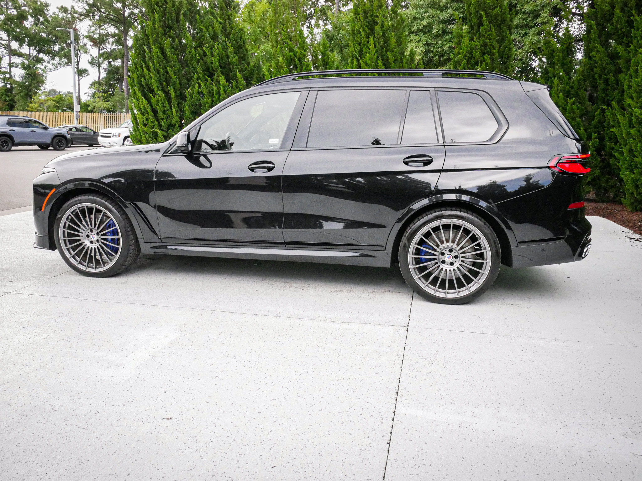 Used 2025 BMW ALPINA XB7 AWD/4WD image 7