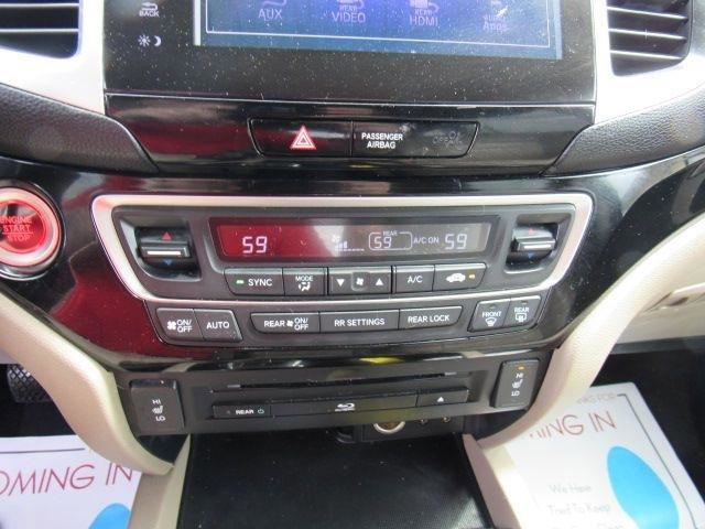 Used 2016 Honda Pilot Touring image 26