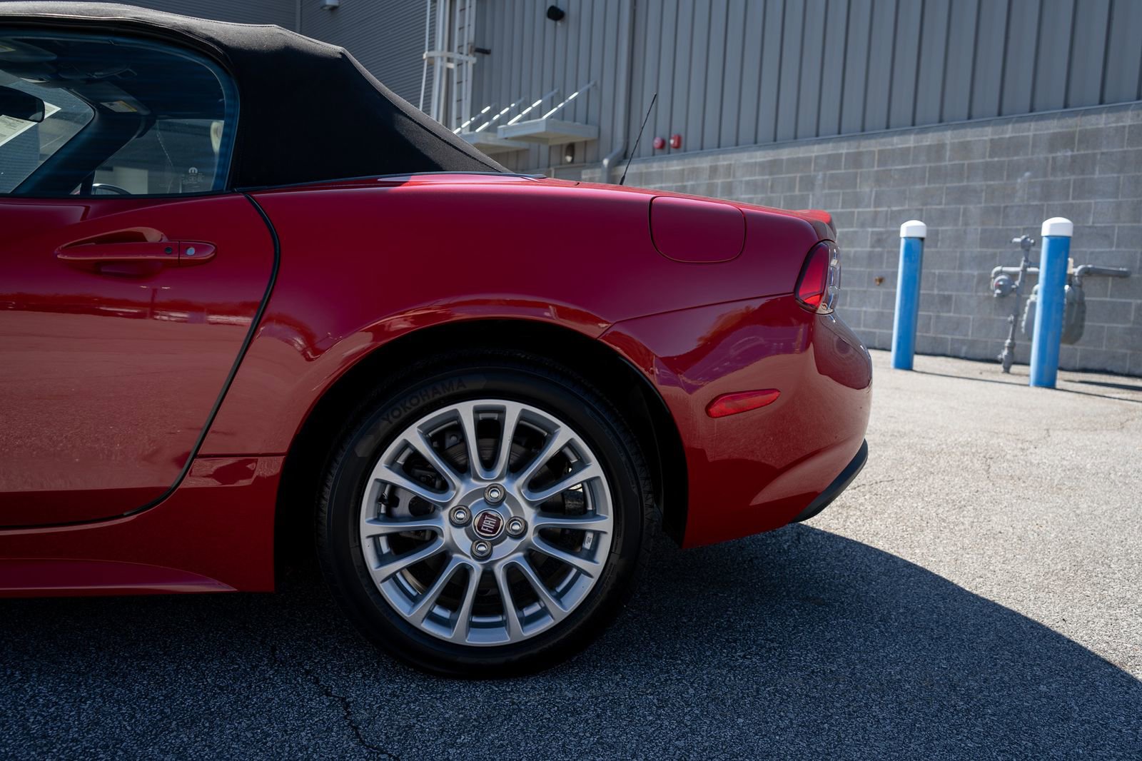 Used 2018 FIAT 124 Spider Classica w/ Technology Group image 6