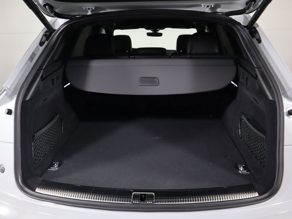 Used 2025 Audi Q5 e Premium Plus w/ Premium Plus Package image 30
