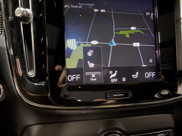 Used 2019 Volvo XC40 T5 R-Design image 15