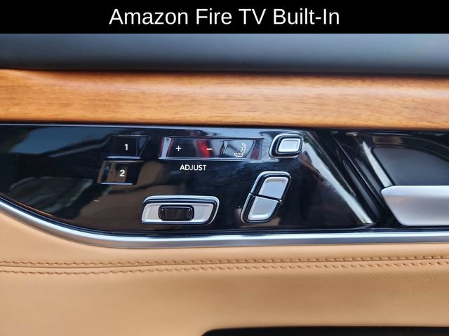 Used 2025 Jeep Grand Wagoneer L Series III w/ Rear Seat Video Group 1 AWD/4WD image 26