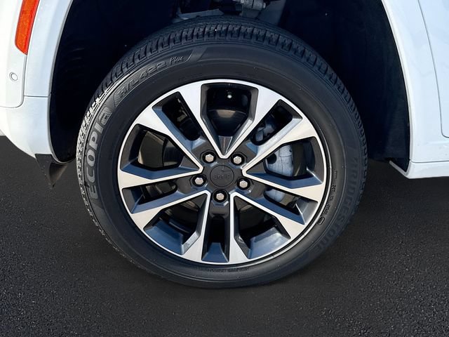 Used 2025 Jeep Grand Cherokee Overland AWD/4WD image 34
