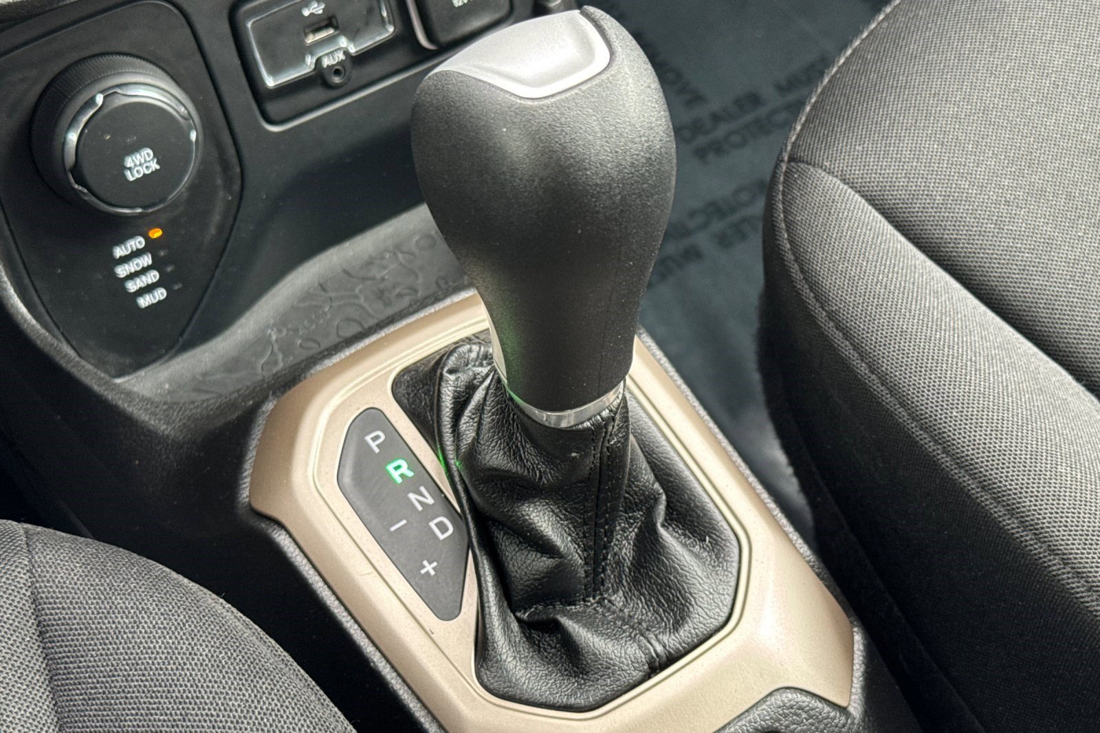 Used 2017 Jeep Renegade Latitude image 16