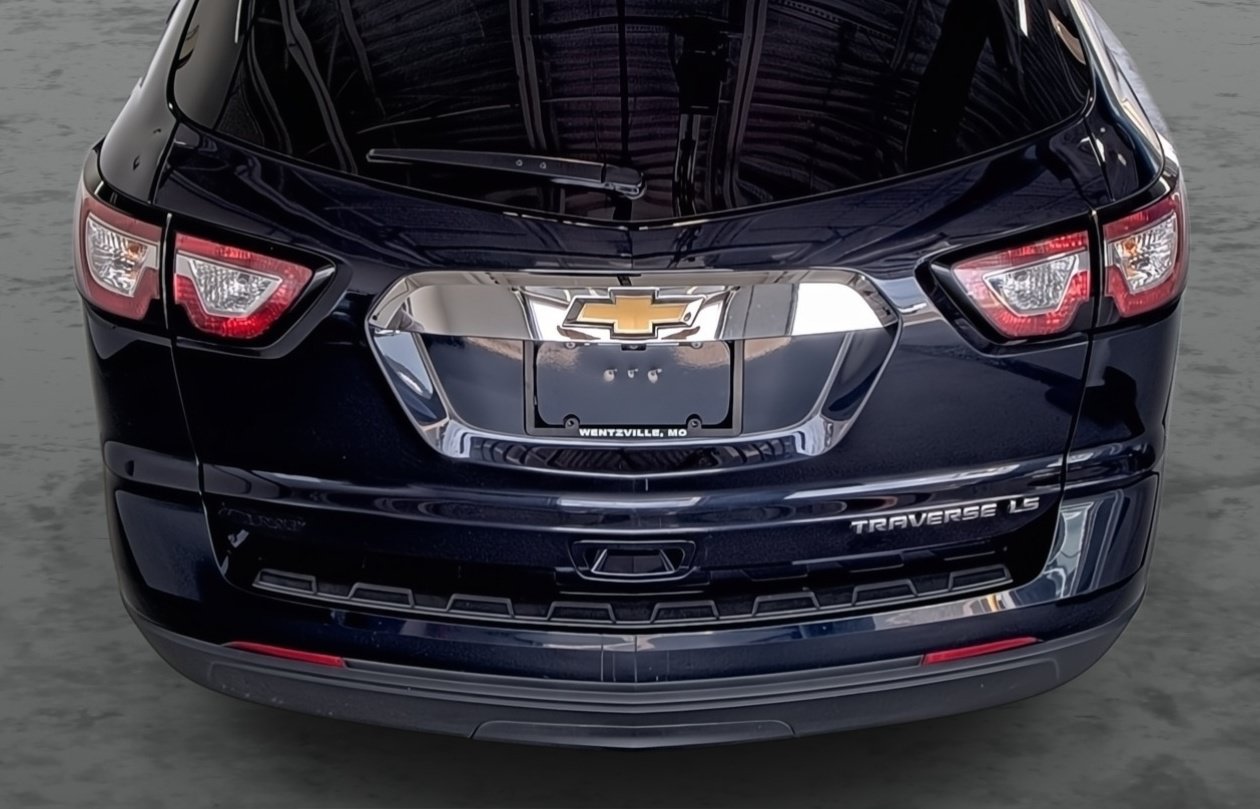 Used 2016 Chevrolet Traverse LS FWD image 12