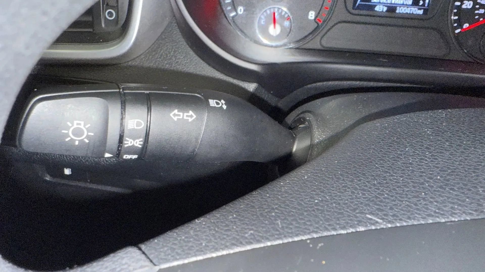 Used 2017 Kia Sorento L image 14